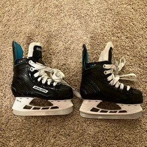 Bauer toddler size Y8 hockey skates